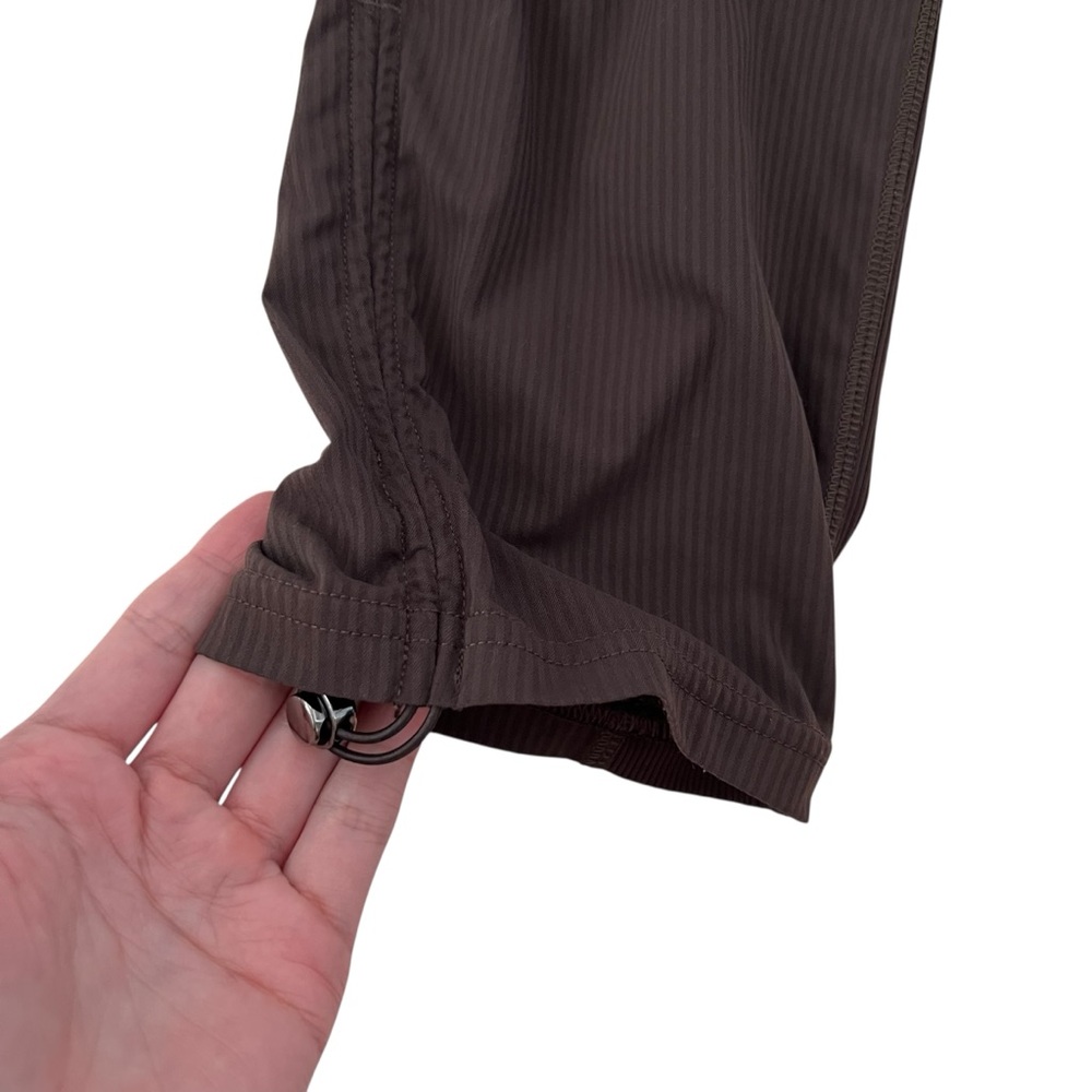 Lululemon‎ Dance Studio Mid-Rise Crop 25" in Chocolate Brown Size 2 - Picture 6 of 13